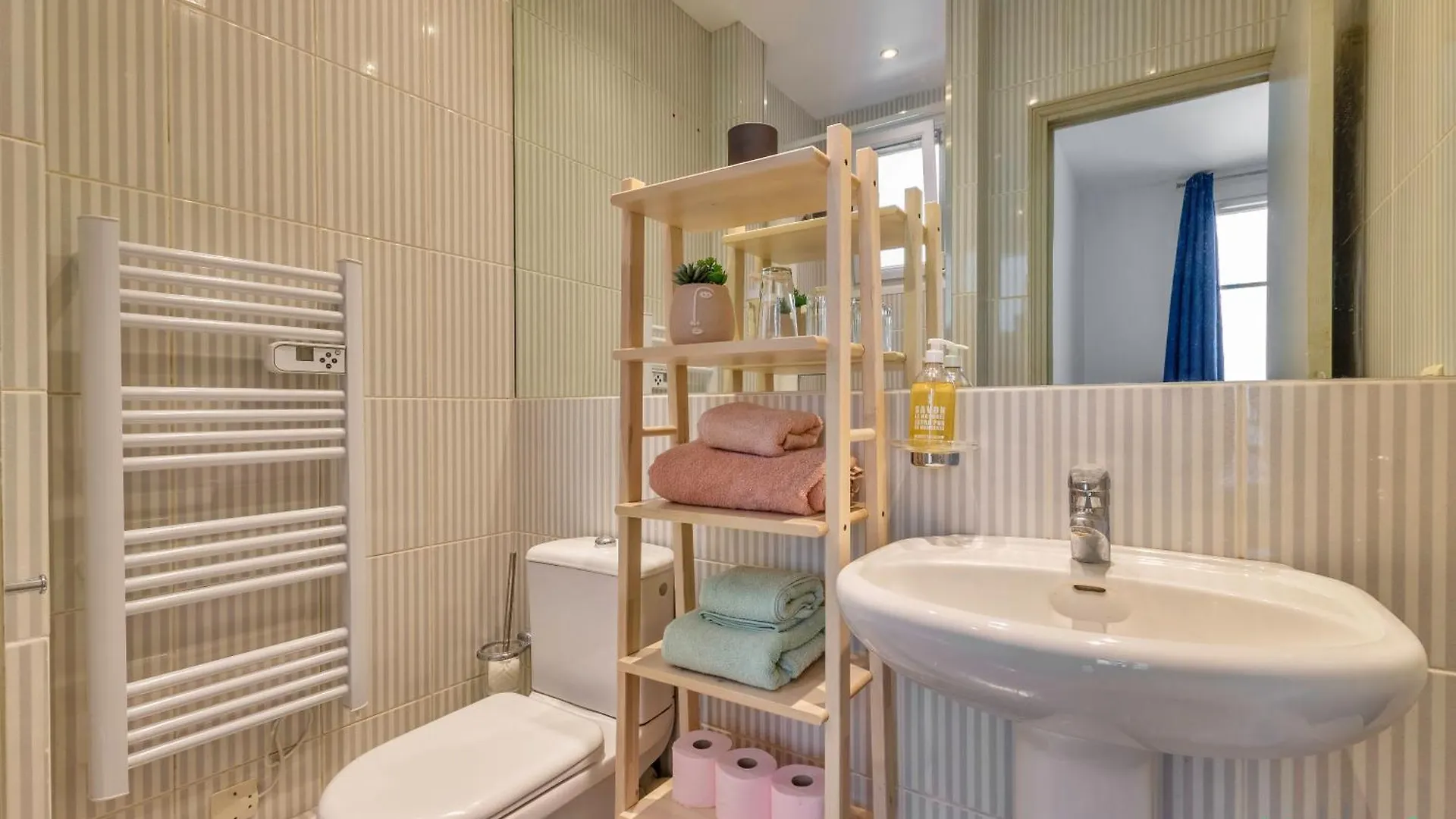 Charming Apartment Heart Of Παρίσι Γαλλία