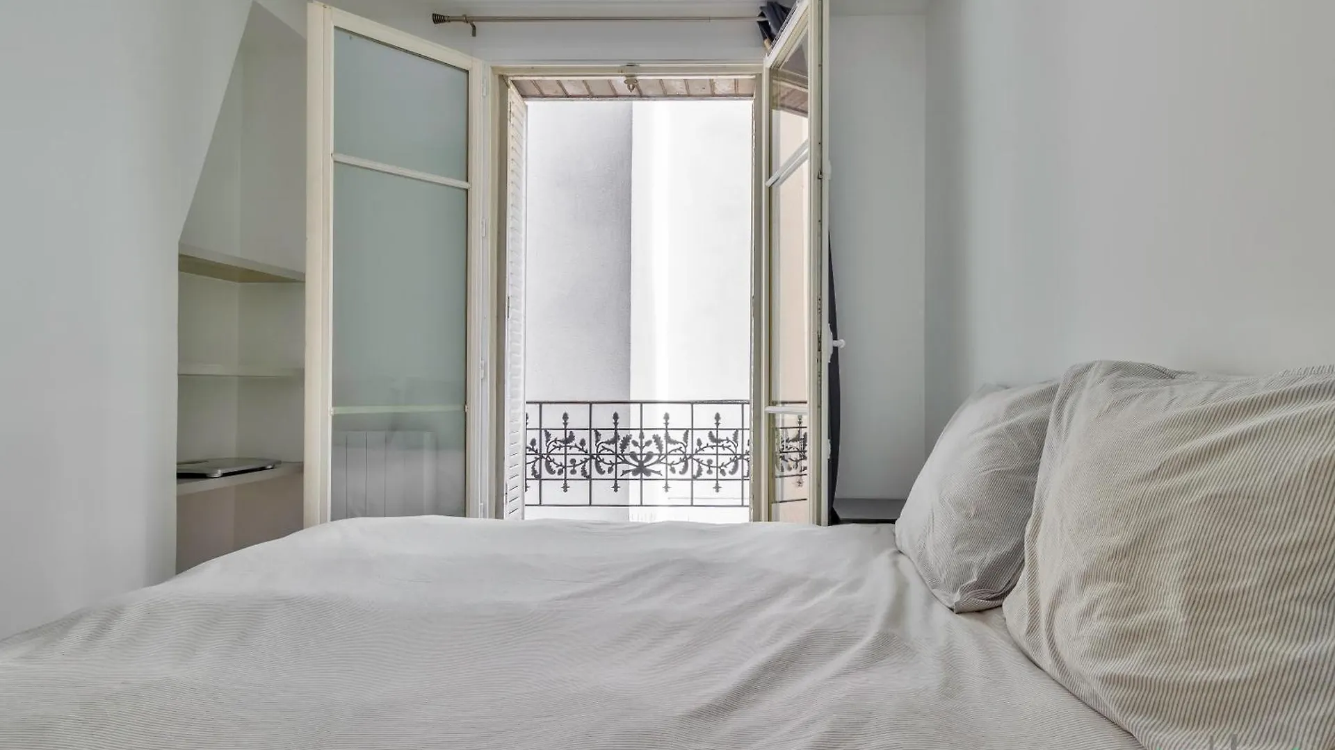 Charming Apartment Heart Of Paris