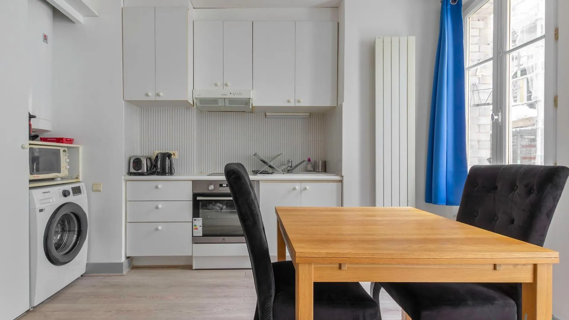 Charming Apartment Heart Of Paris France